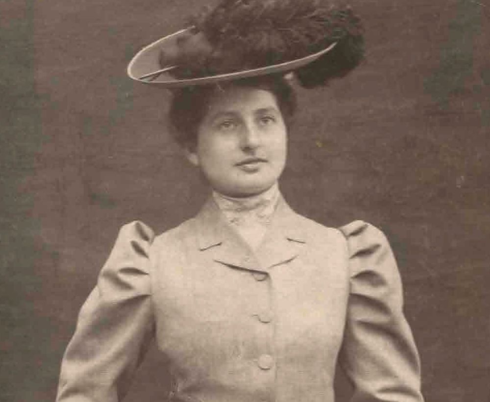  Die letzte Geschäftsführerin des Legatenfonds und erste Frau in der Administration war Helene Lilien (1880–1977), Ururenkelin von Philipp Samson väterlicherseits und Urgroßnichte von Samuel Meyer Ehrenberg mütterlicherseits.