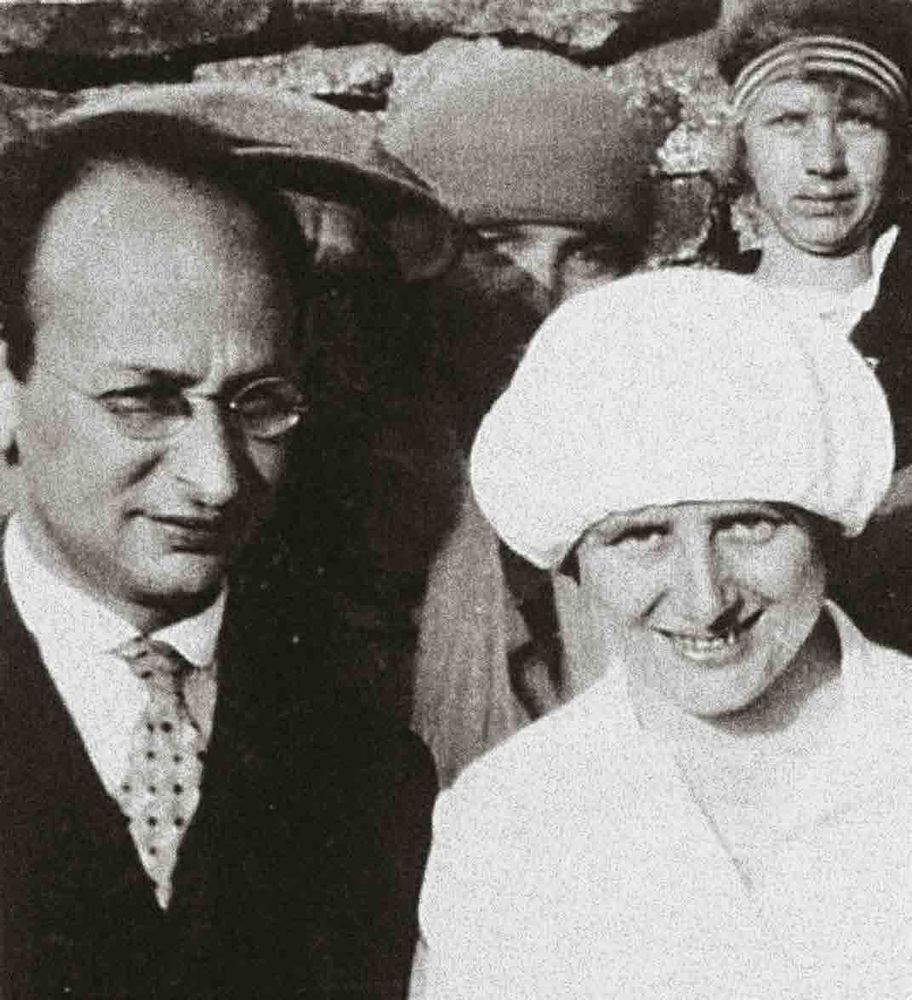 Nach dem Weltkrieg kehrte Scholem zu seiner Ehefrau Emmy, geb. Wiechelt, nach Hannover zurück. Die beiden heirateten laut Vermerk in der Scholemschen Familienbibel am 31. Dezember 1917.
